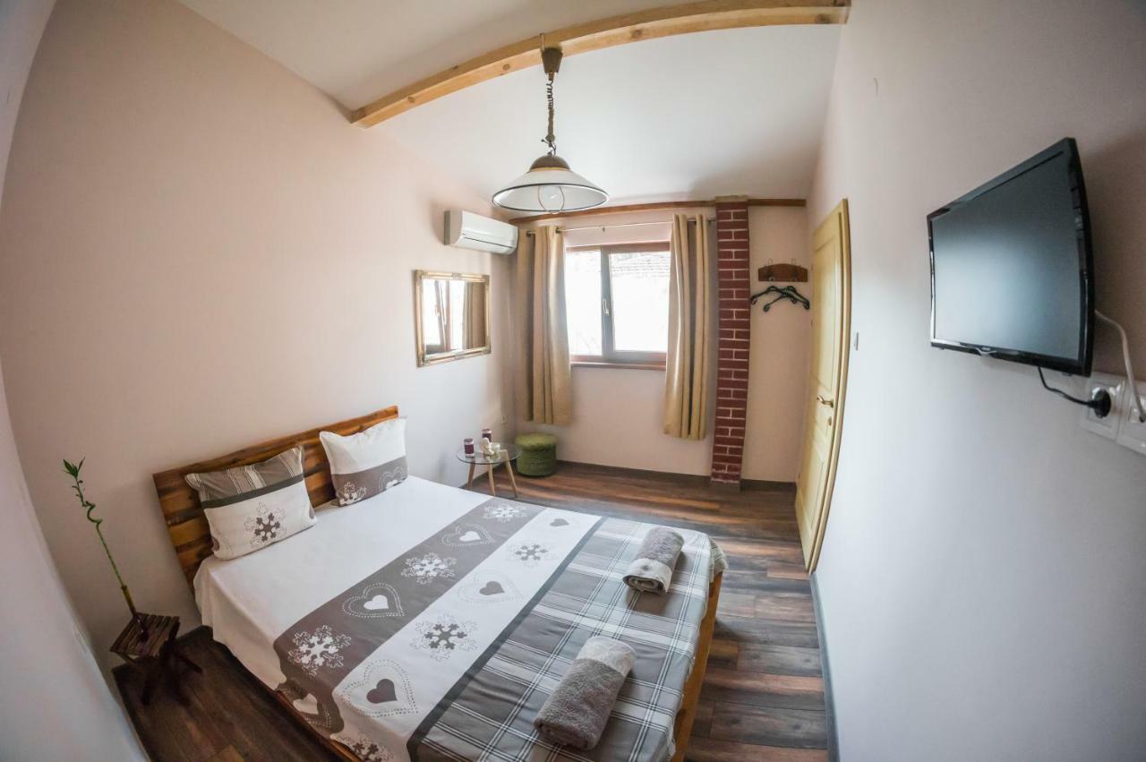 The Old House Guest Rooms And Apartament Plovdiv Exterior photo