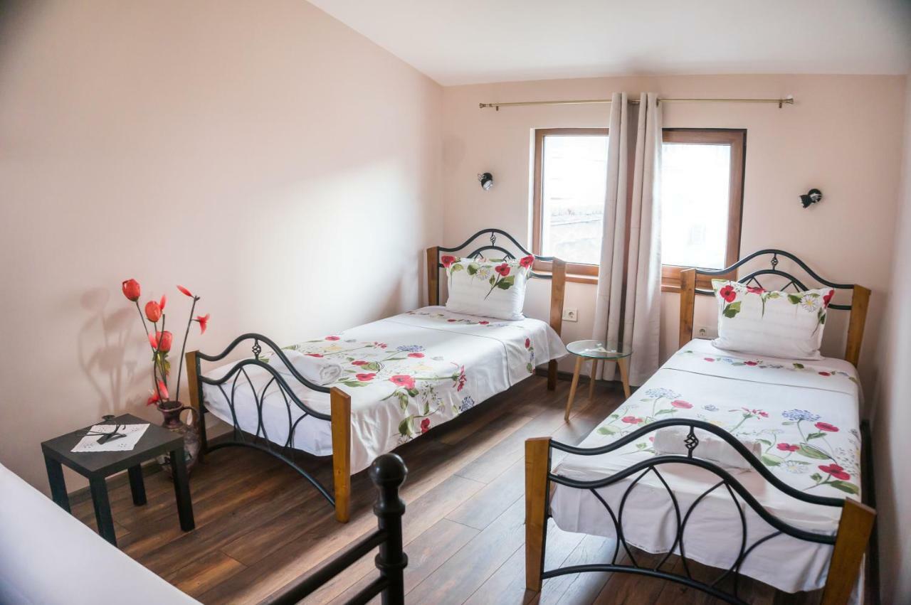 The Old House Guest Rooms And Apartament Plovdiv Exterior photo